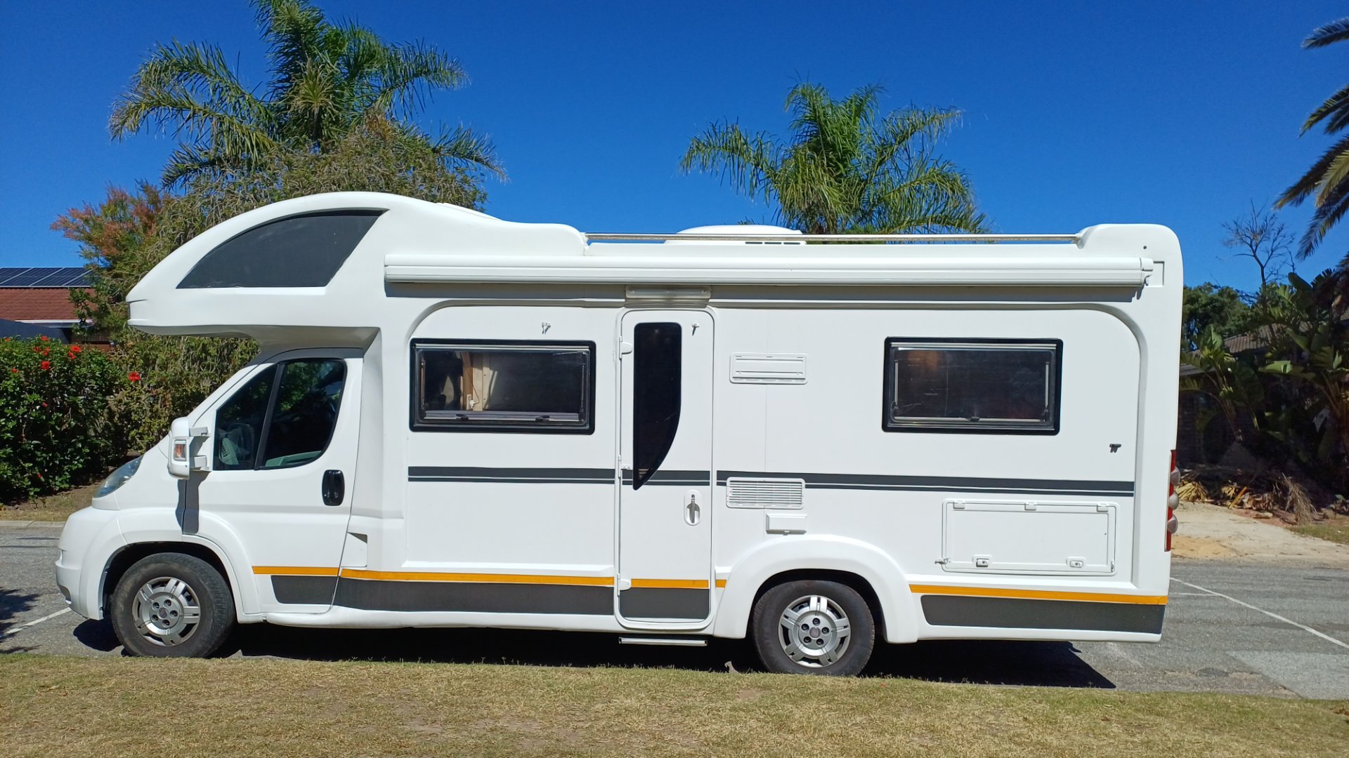 6 Sleeper Vista Motorhome