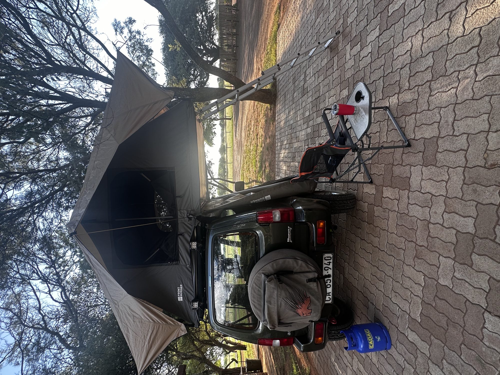 Lightweight frontrunner rooftop tent