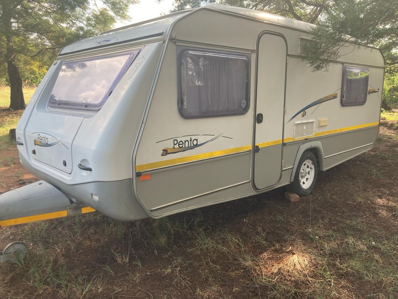 Jurgens penta Caravan - 4sleeper