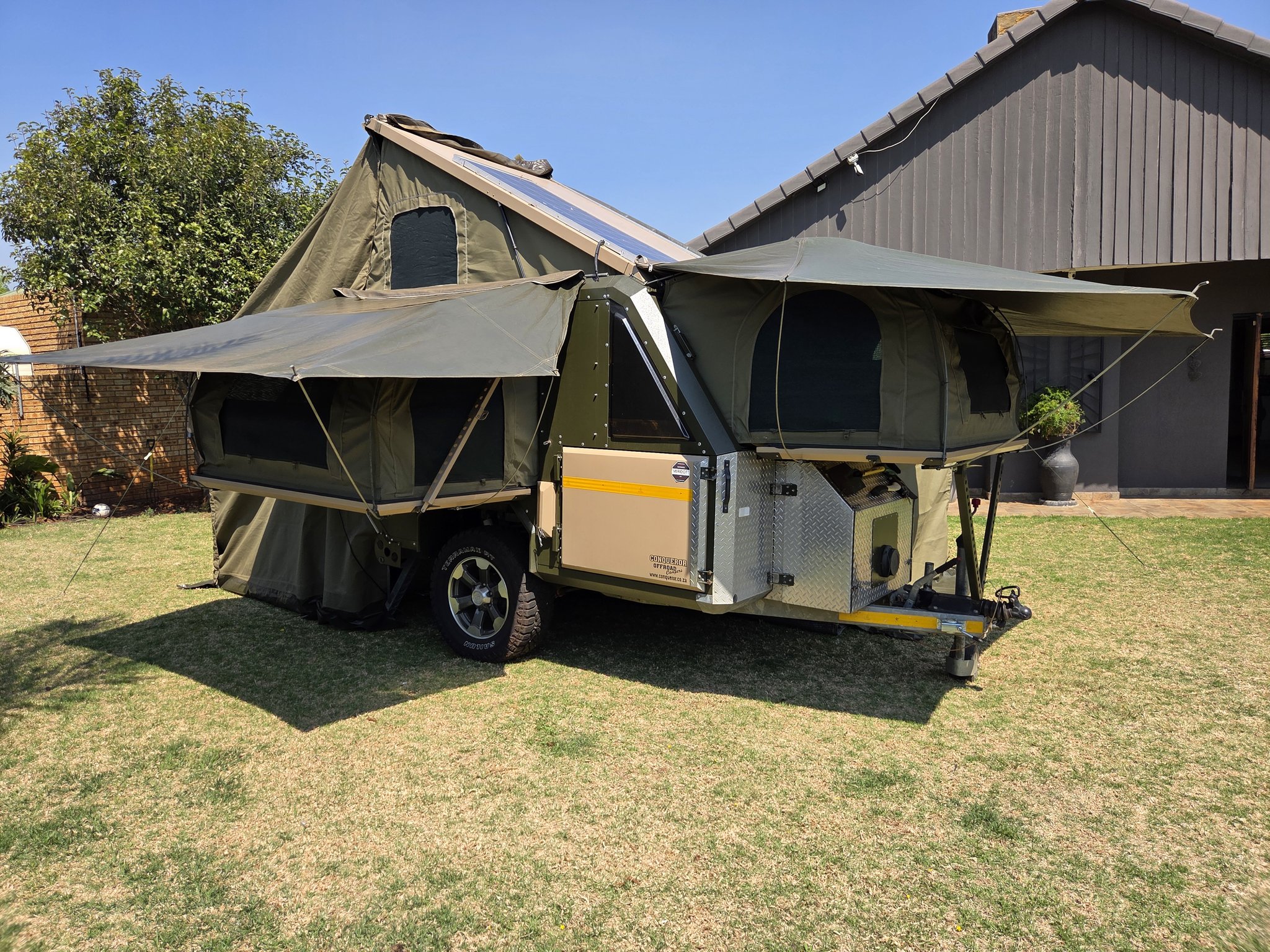 4x4 trailer Conqueror Companion camping in style