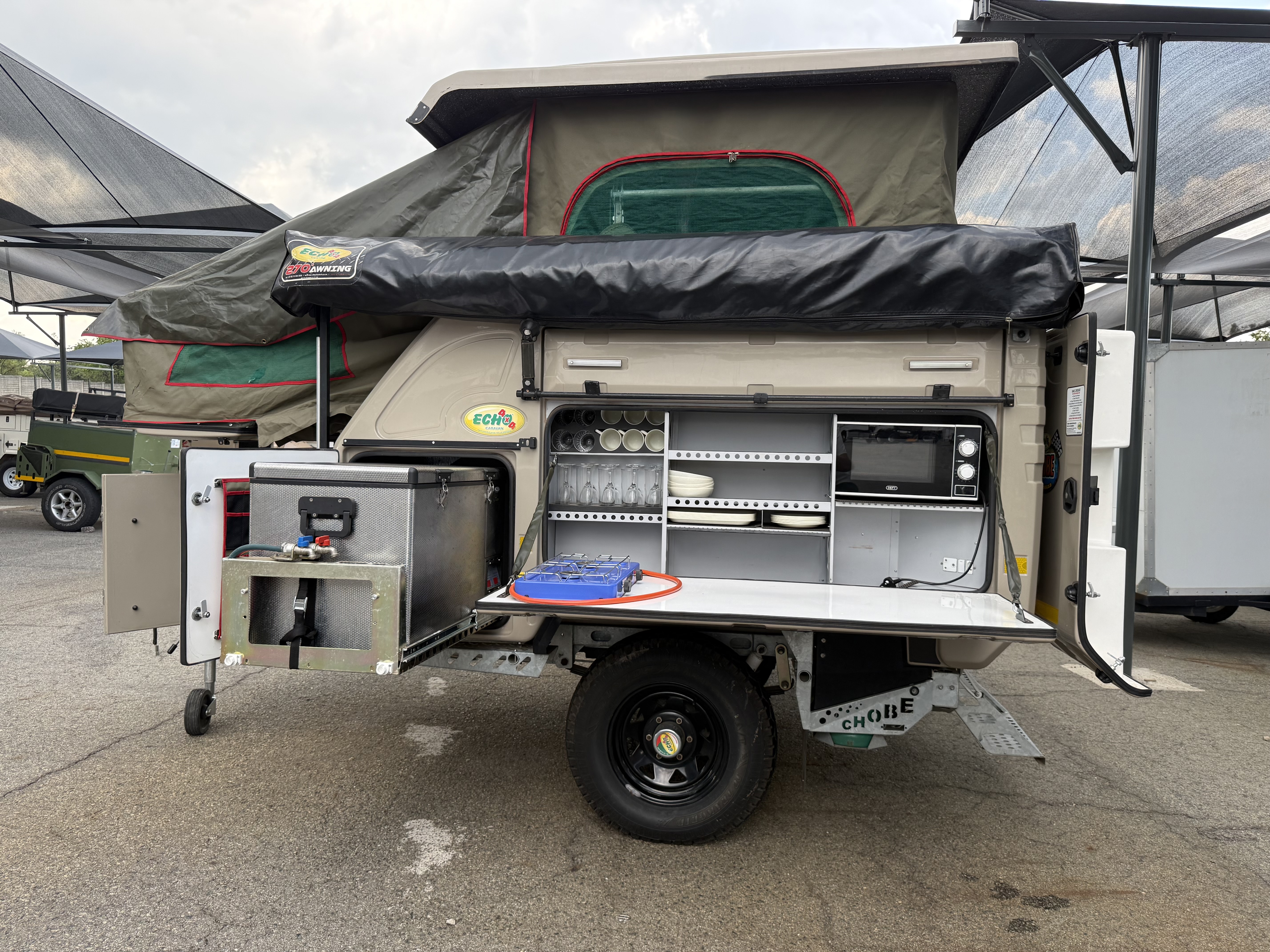 2018 4x4 Echo Chobe Off-Road Camper – 4 Sleeper