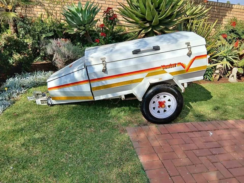 Carry Corp - Luggage & Food on Wheels