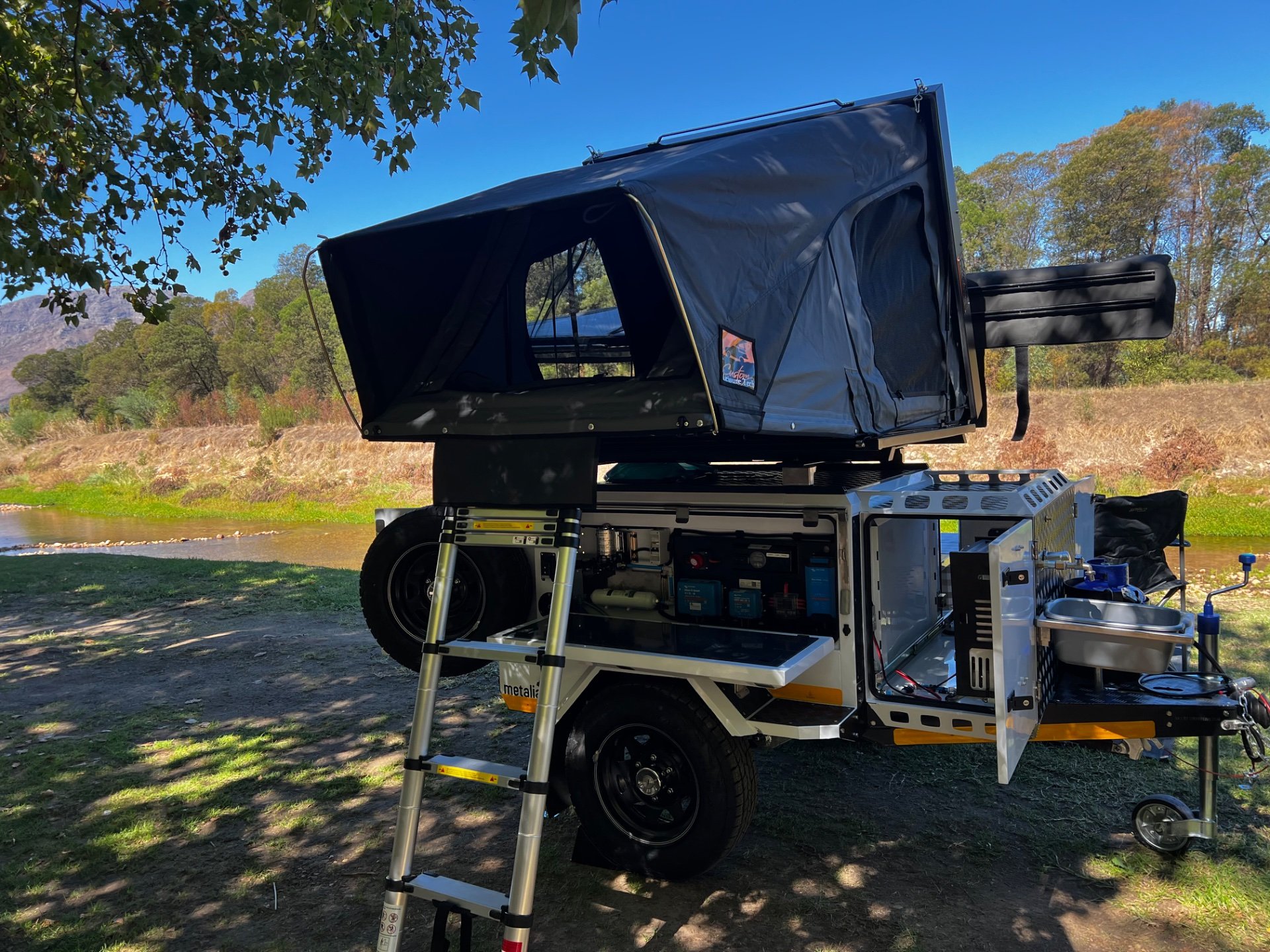 Cosy comfortable camper for two!