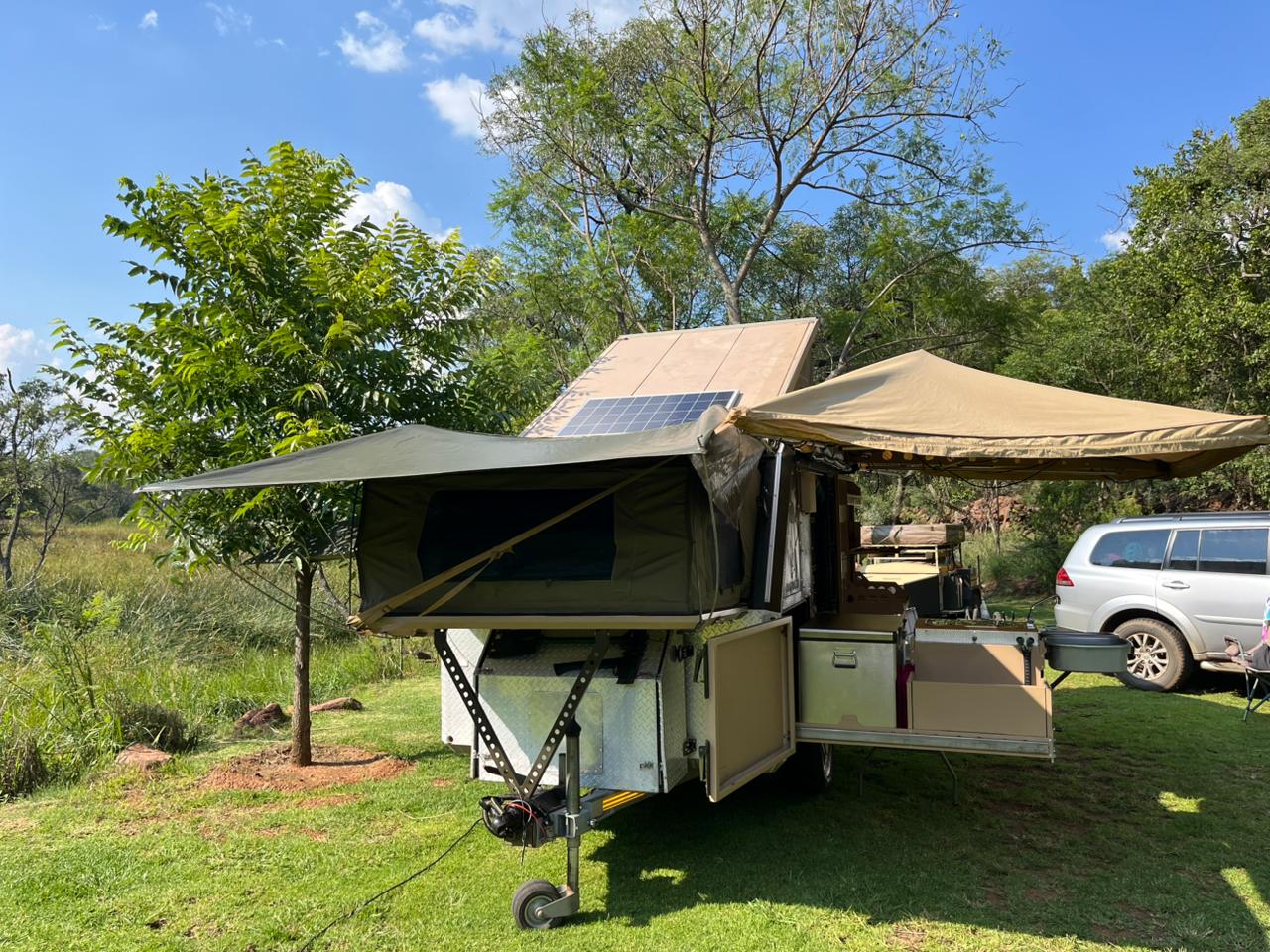 Companion - Easy-Awn & off-grid ready