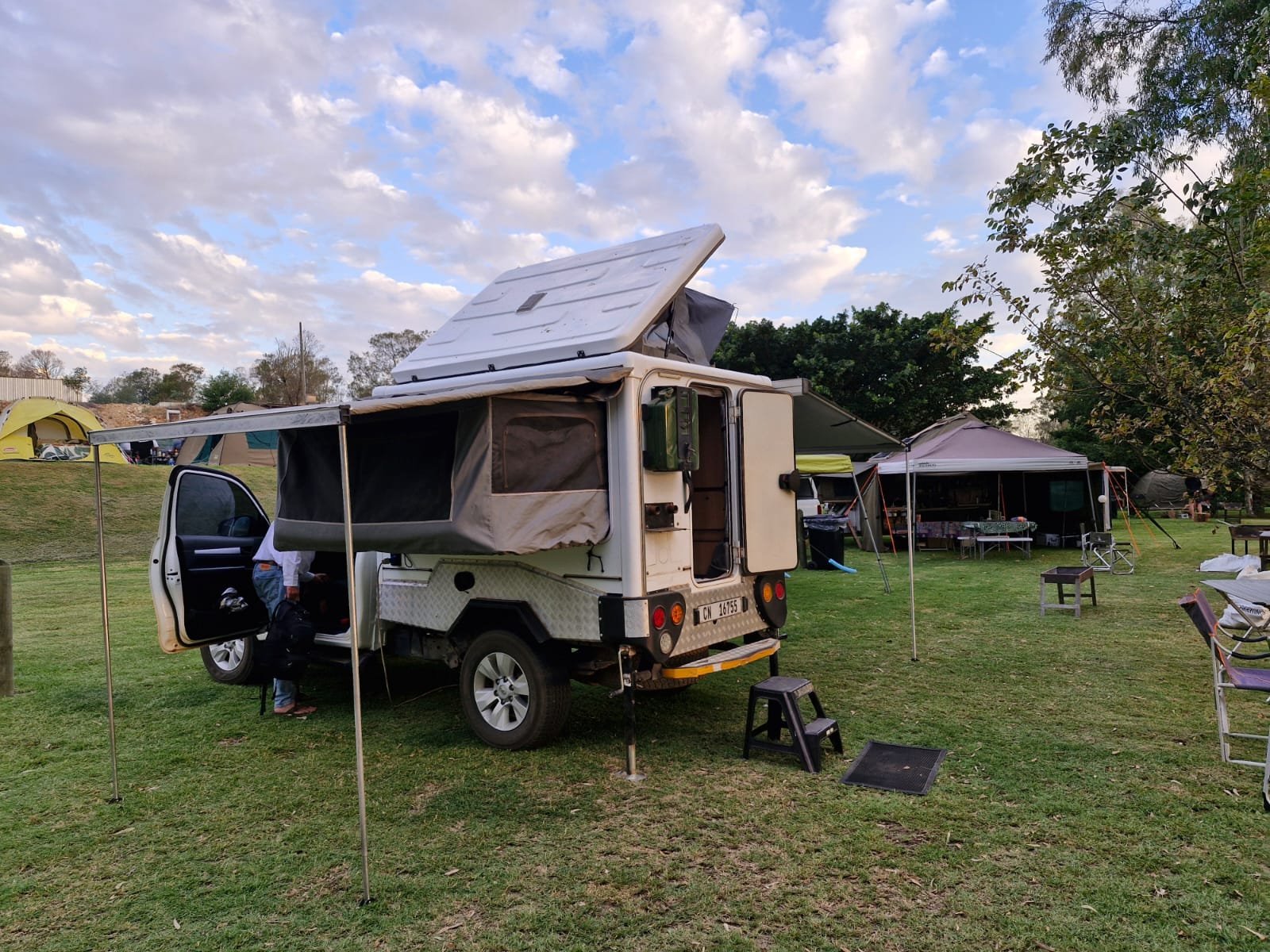 Toyota Hilux TRAX 4WD Single Cab (2 Berth)