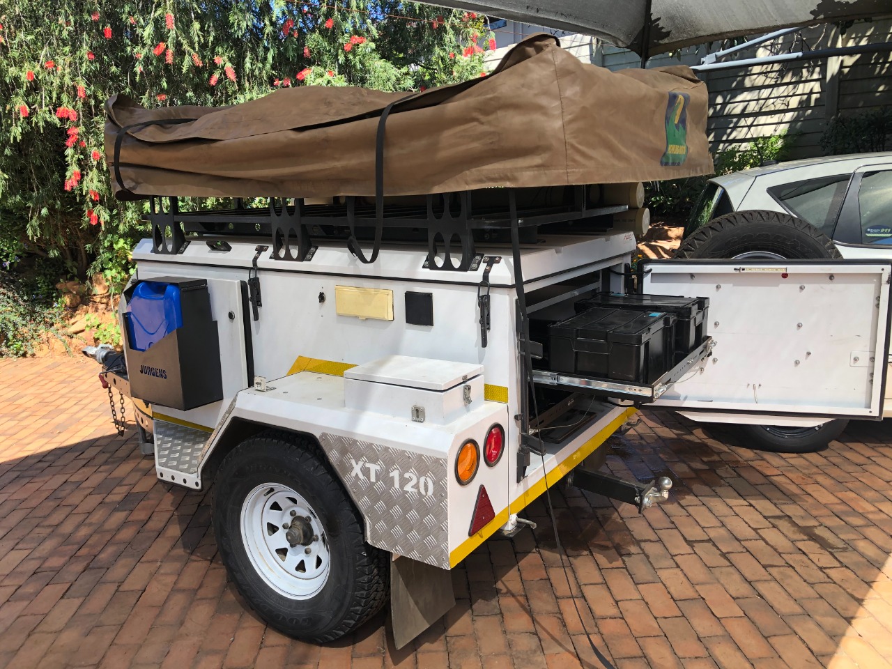 Caravan Hire Krugersdorp: Jurgens XT140 | Kampi.co.za